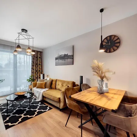 Z Duzym Tarasem W Centrum Krakowa קרקוב