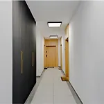 Διαμέρισμα Z Duzym Tarasem W Centrum Krakowa